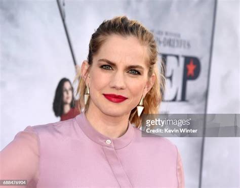 anna chlumsky bikini|3,032 Anna Chlumsky Photos Stock Photos and High。